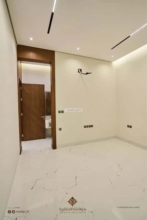 5 bedroom villa in Al Mahdiyyah 3