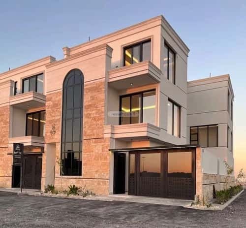 5 bedroom villa in Al Mahdiyyah 4
