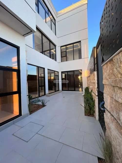 5 bedroom villa in Al Mahdiyyah 10