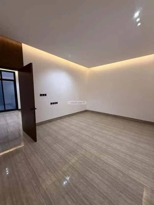 5 bedroom villa in Al Mahdiyyah 4