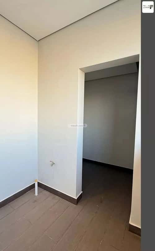 4 bedroom floor in Al Malqa 2