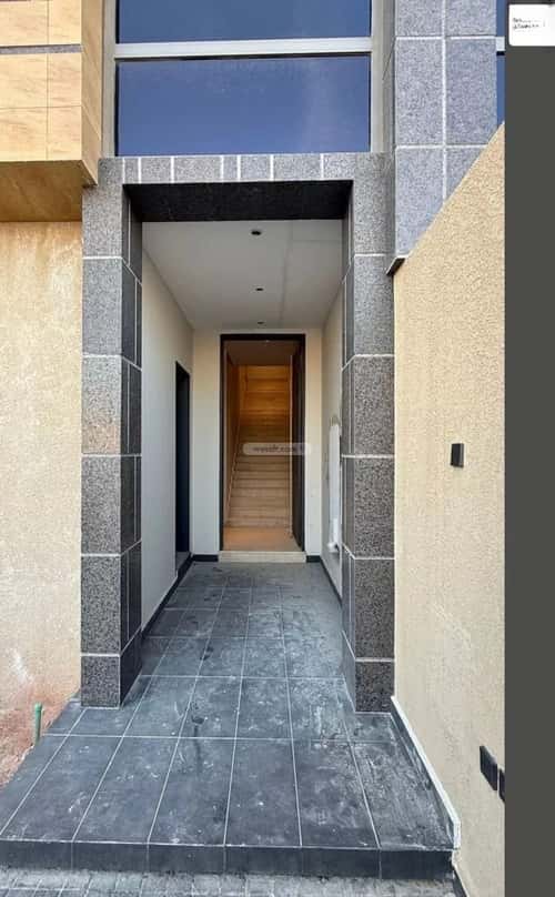 4 bedroom floor in Al Malqa 11