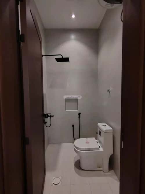 6 bedroom villa in Al Awali 4