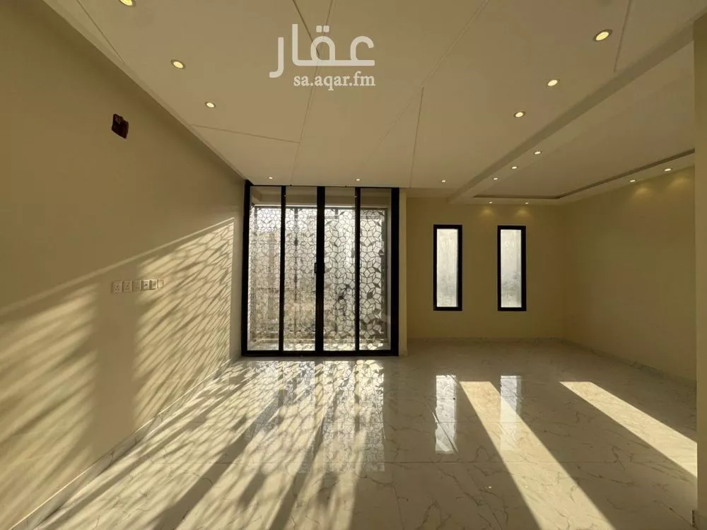 فيلا 5 غرف في العارض 14