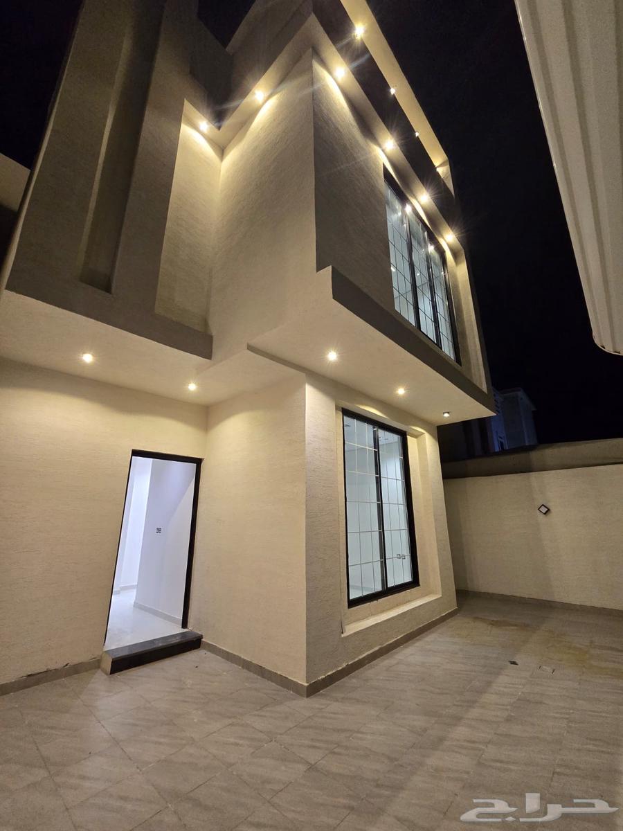 6 bedroom villa in Dahiat King Fahd 3