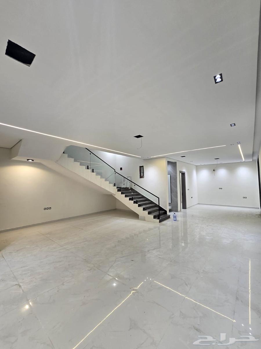 6 bedroom villa in Dahiat King Fahd 8