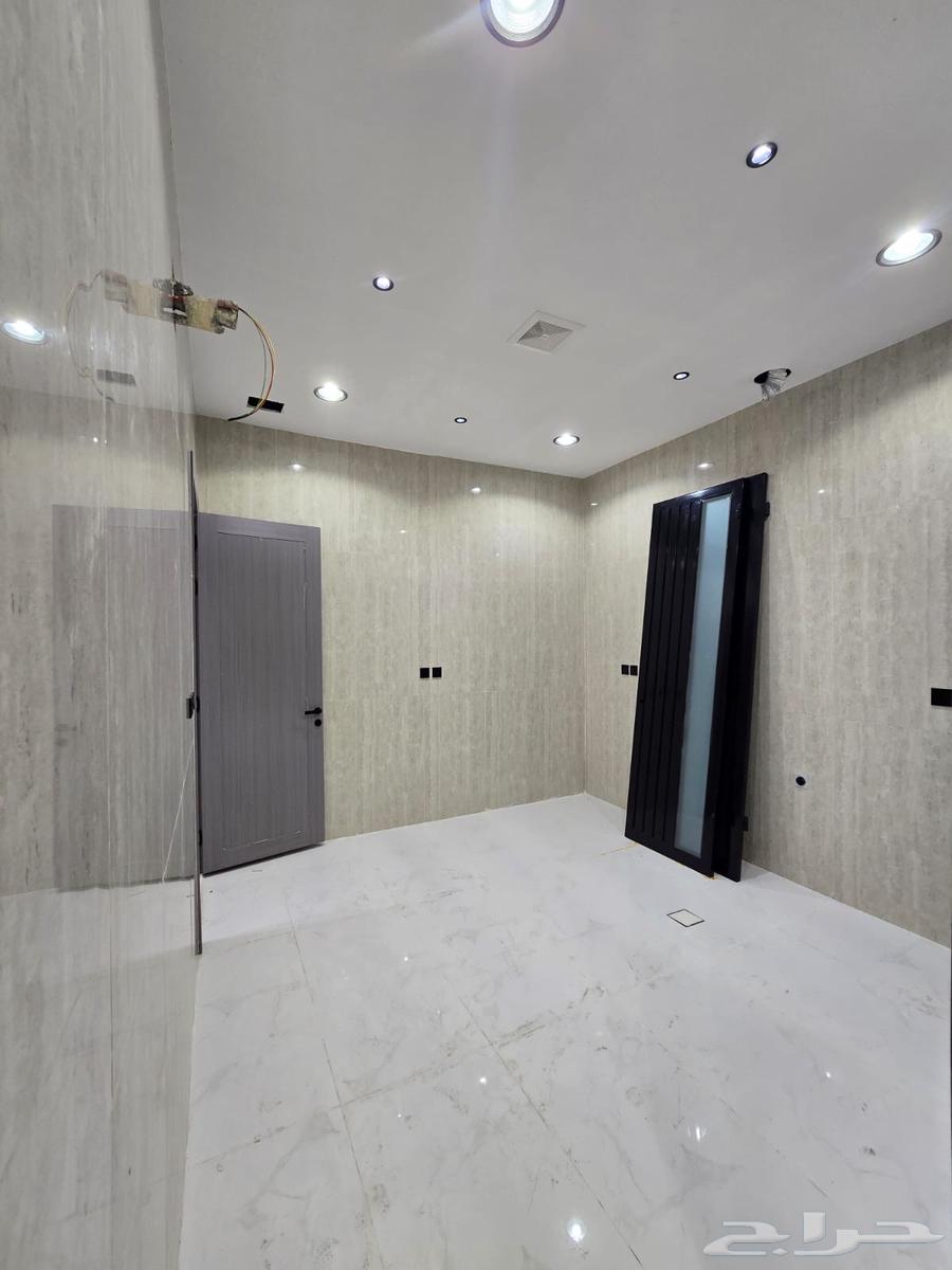 6 bedroom villa in Dahiat King Fahd 9