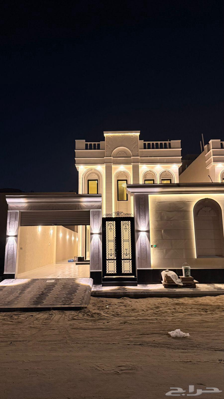 9 bedroom villa in Al Amwaj 10
