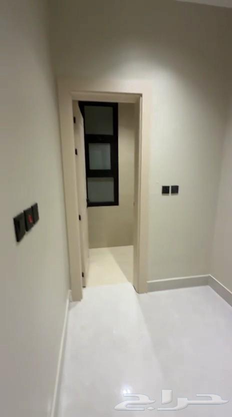 9 bedroom villa in Al Amwaj 2
