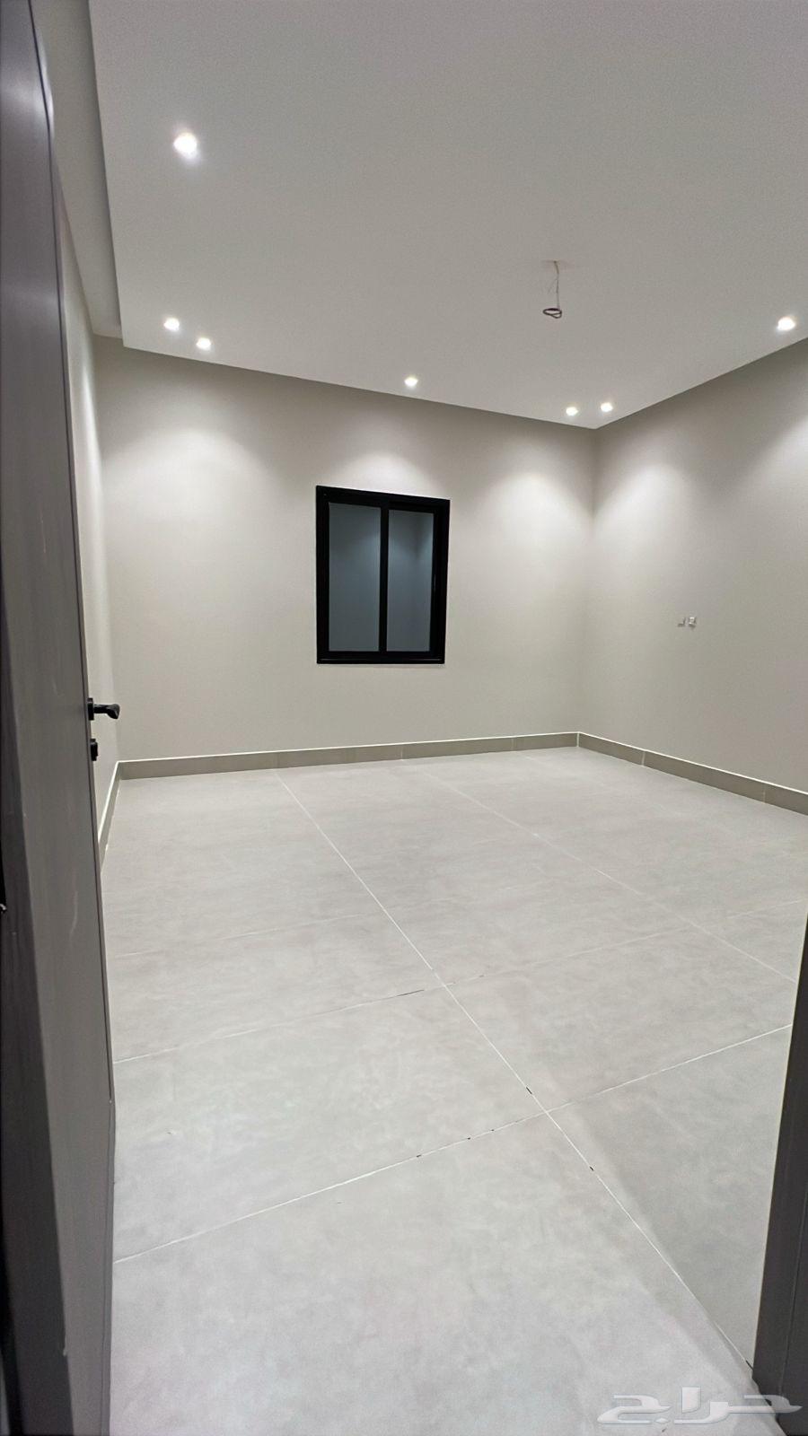 6 bedroom villa in Al Amwaj 12
