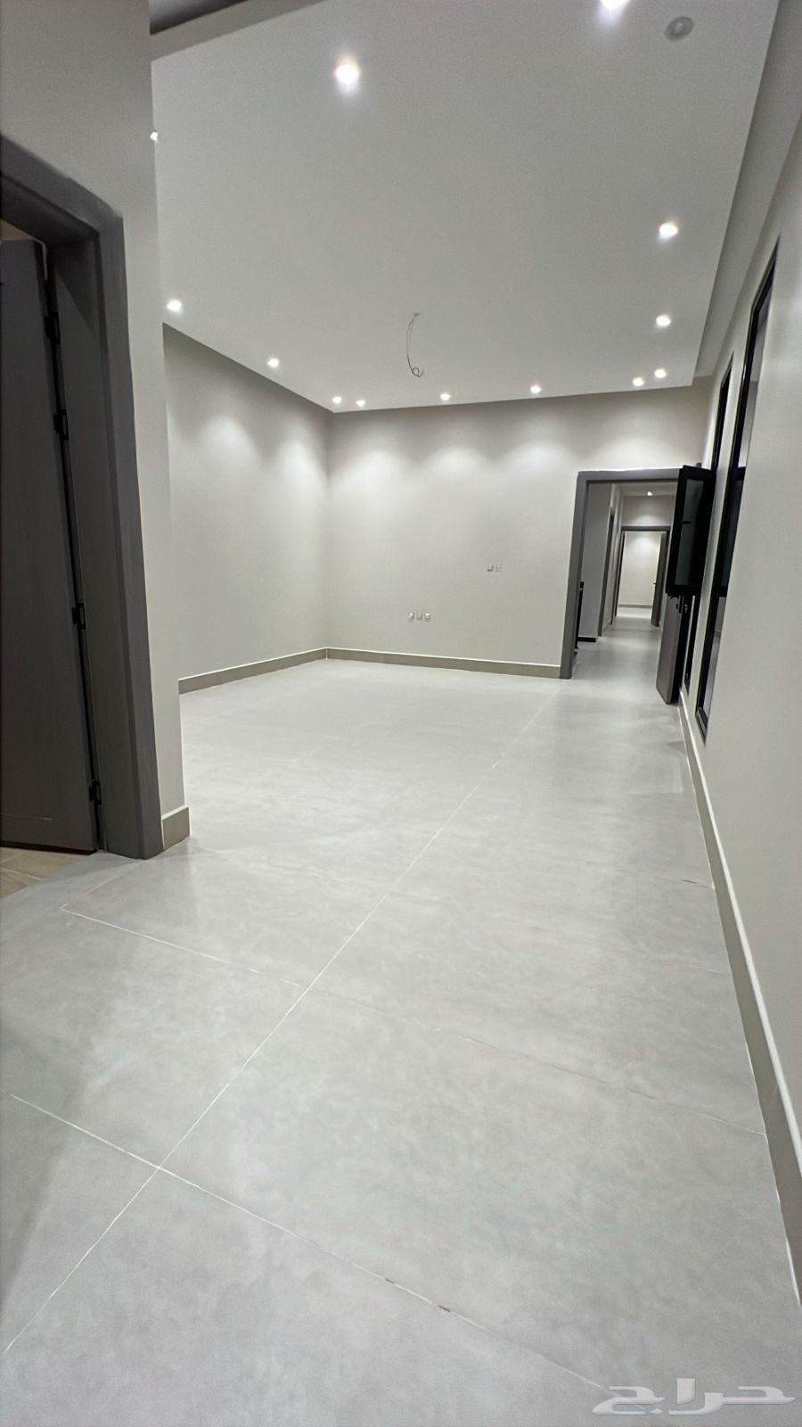6 bedroom villa in Al Amwaj 13