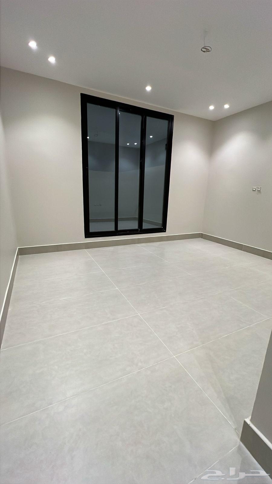 6 bedroom villa in Al Amwaj 15