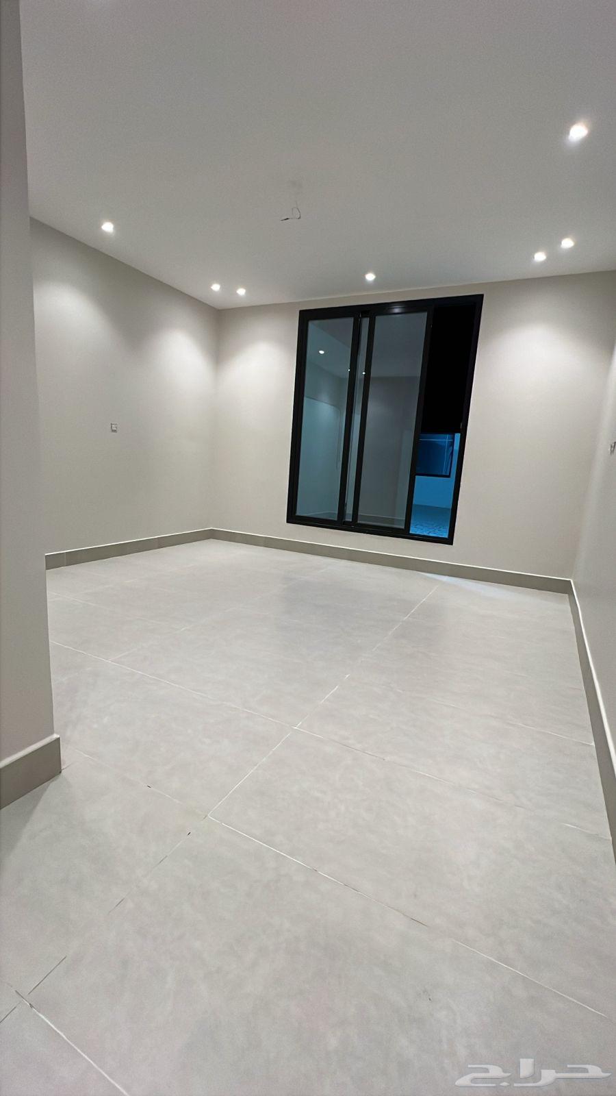6 bedroom villa in Al Amwaj 16