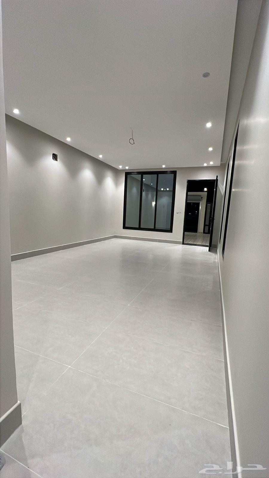 6 bedroom villa in Al Amwaj 4