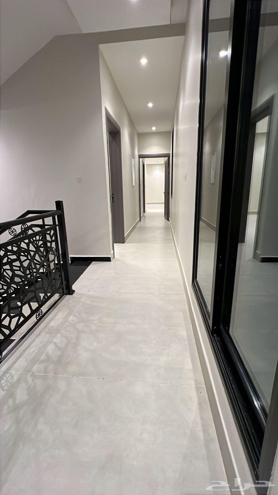 6 bedroom villa in Al Amwaj 9