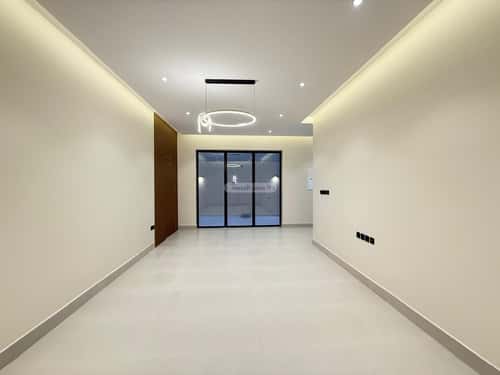 5 bedroom villa in Al Mahdiyyah 2