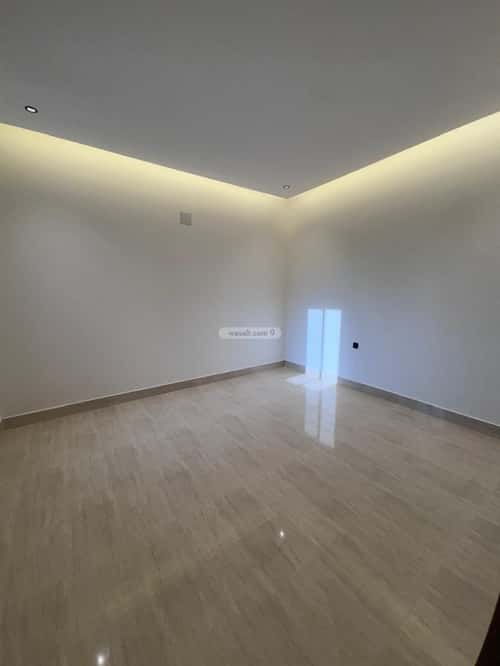 5 bedroom villa in Al Mahdiyyah 3