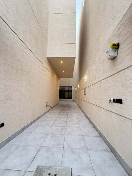 6 bedroom villa in Al Mahdiyyah 3