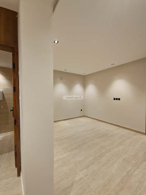 floor in Al Hazm 7