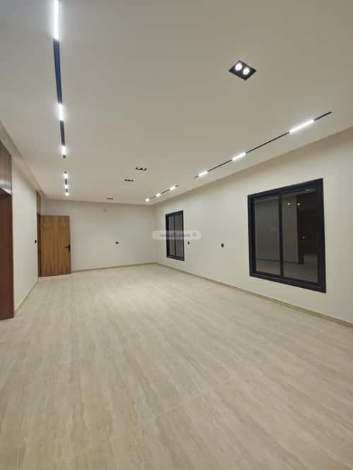 floor in Al Hazm 4