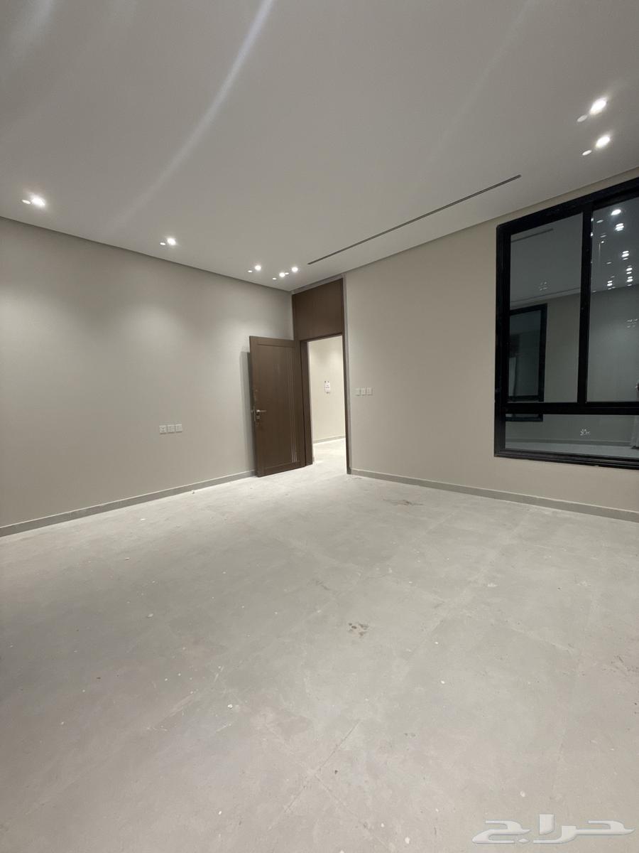 6 bedroom villa in Al Manar 7