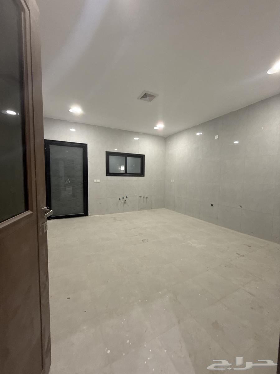 6 bedroom villa in Al Manar 8