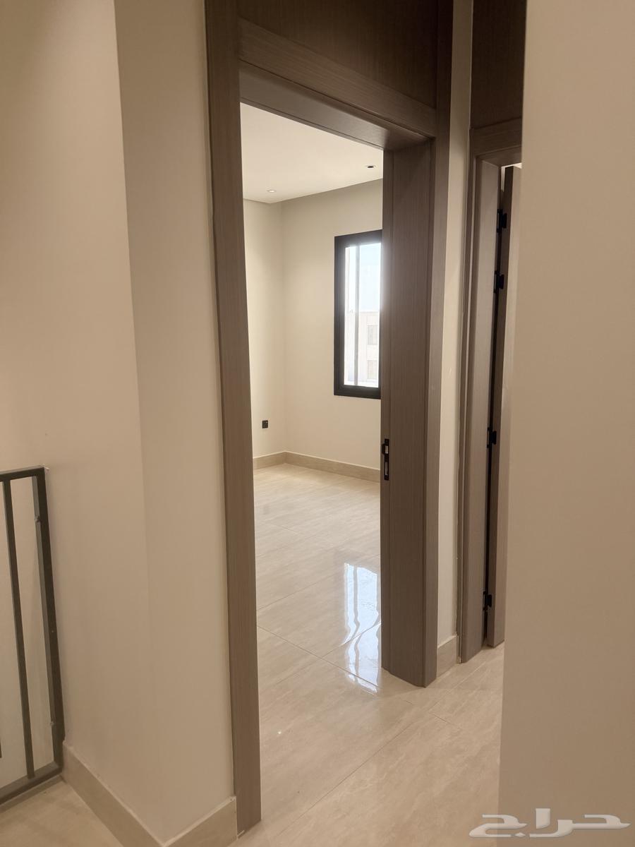 6 bedroom villa in Al Amwaj 4