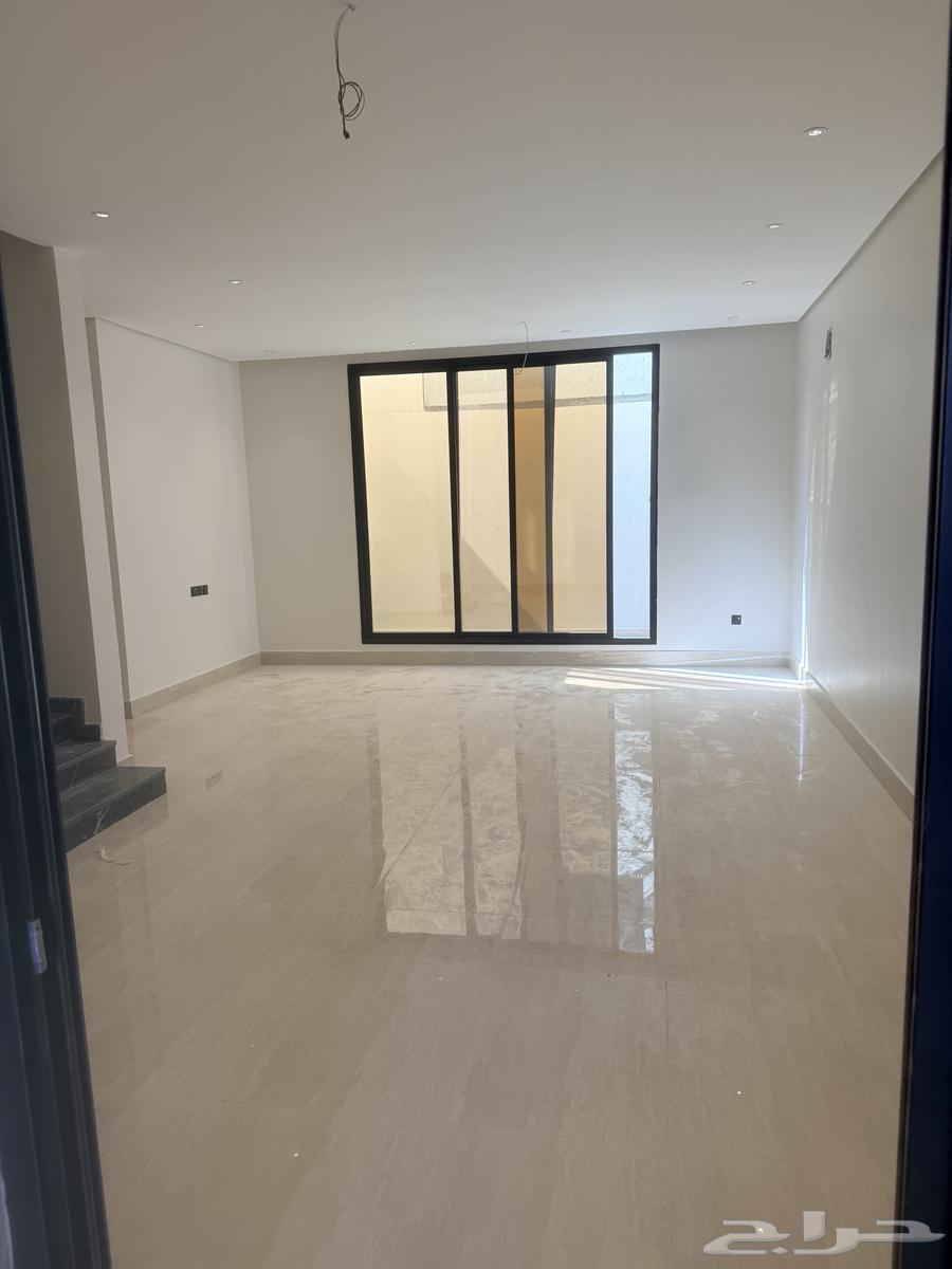 6 bedroom villa in Al Amwaj 7