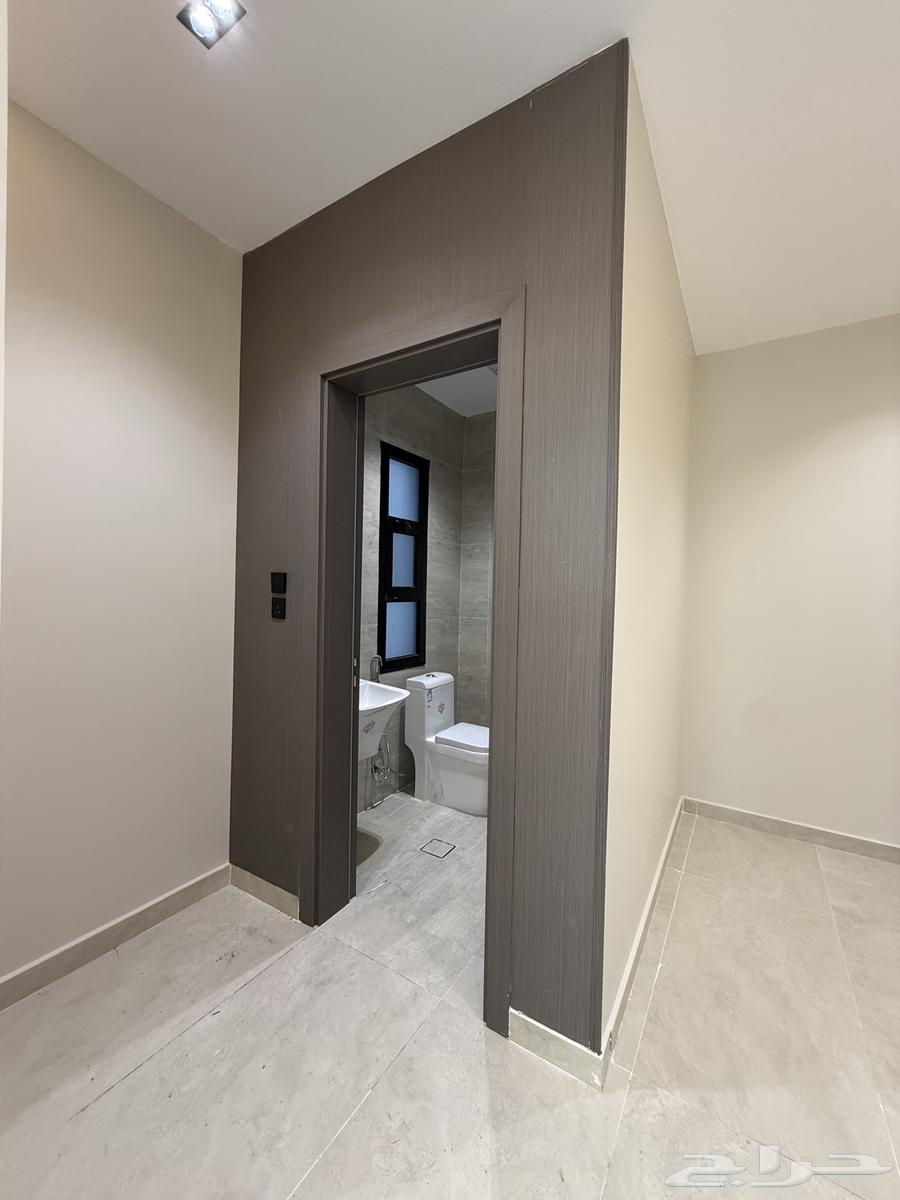 6 bedroom villa in Al Lulu 15