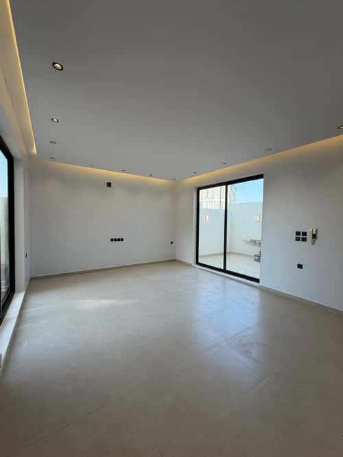 5 bedroom villa in Al Mahdiyyah 3