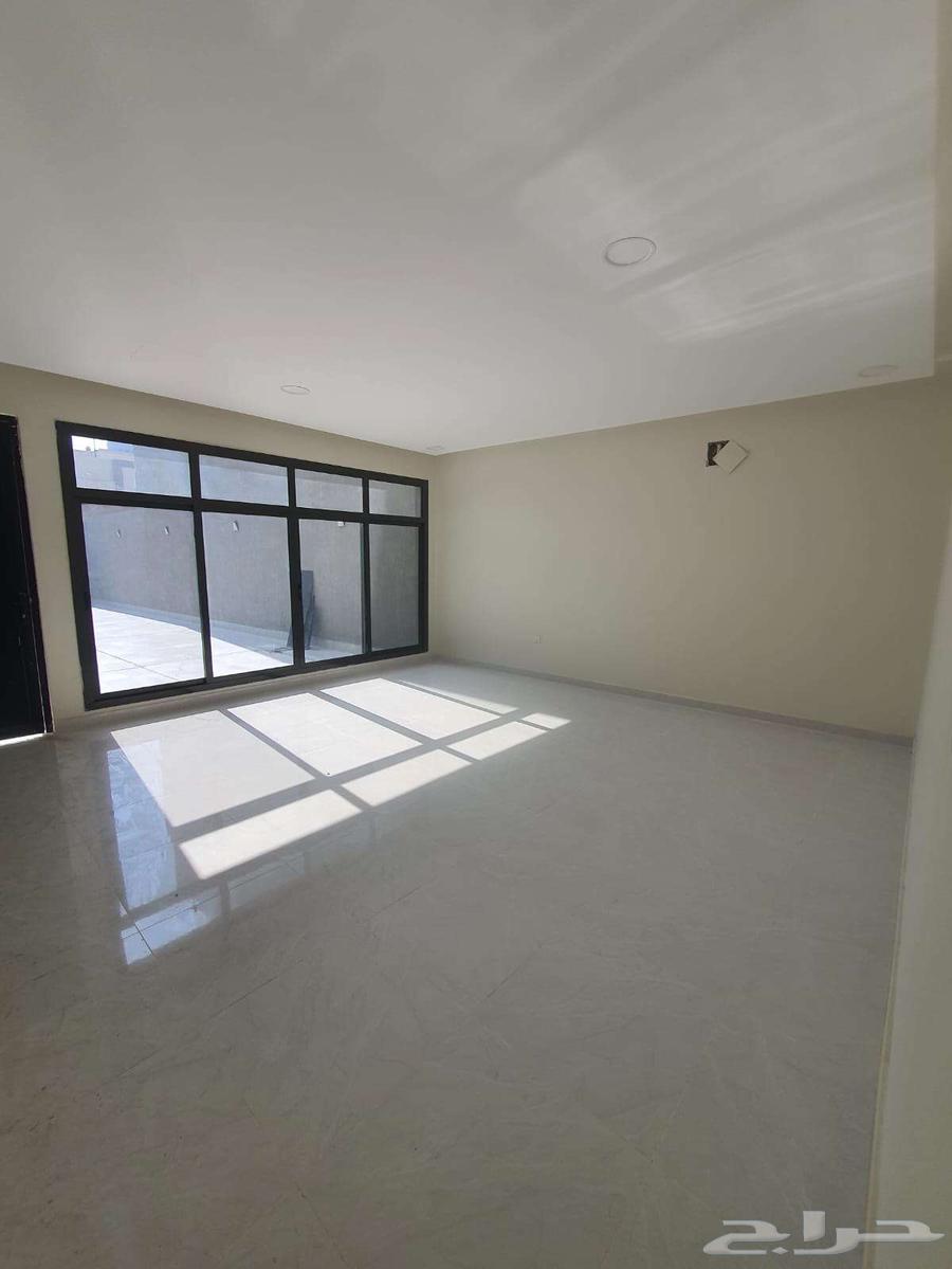 4 bedroom villa in Al Buhairah 13