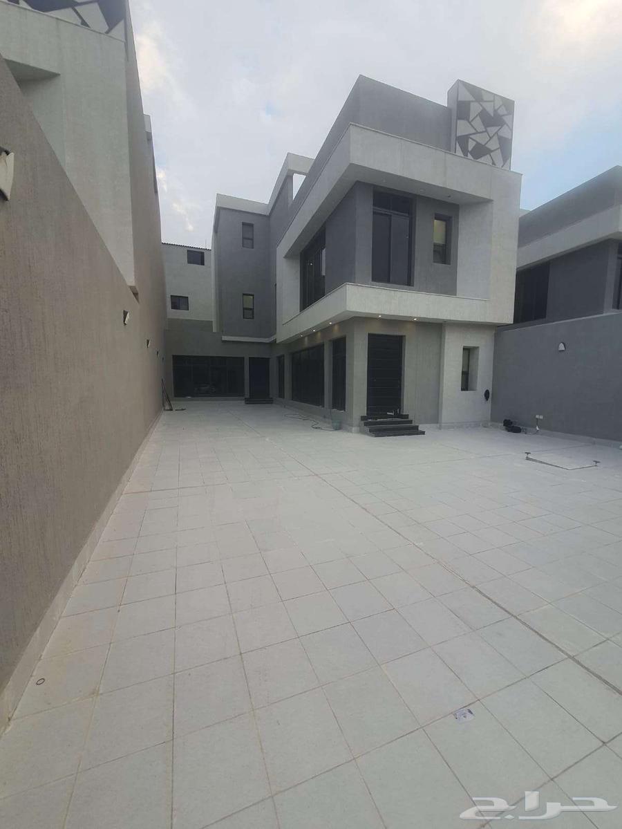 4 bedroom villa in Al Buhairah 21