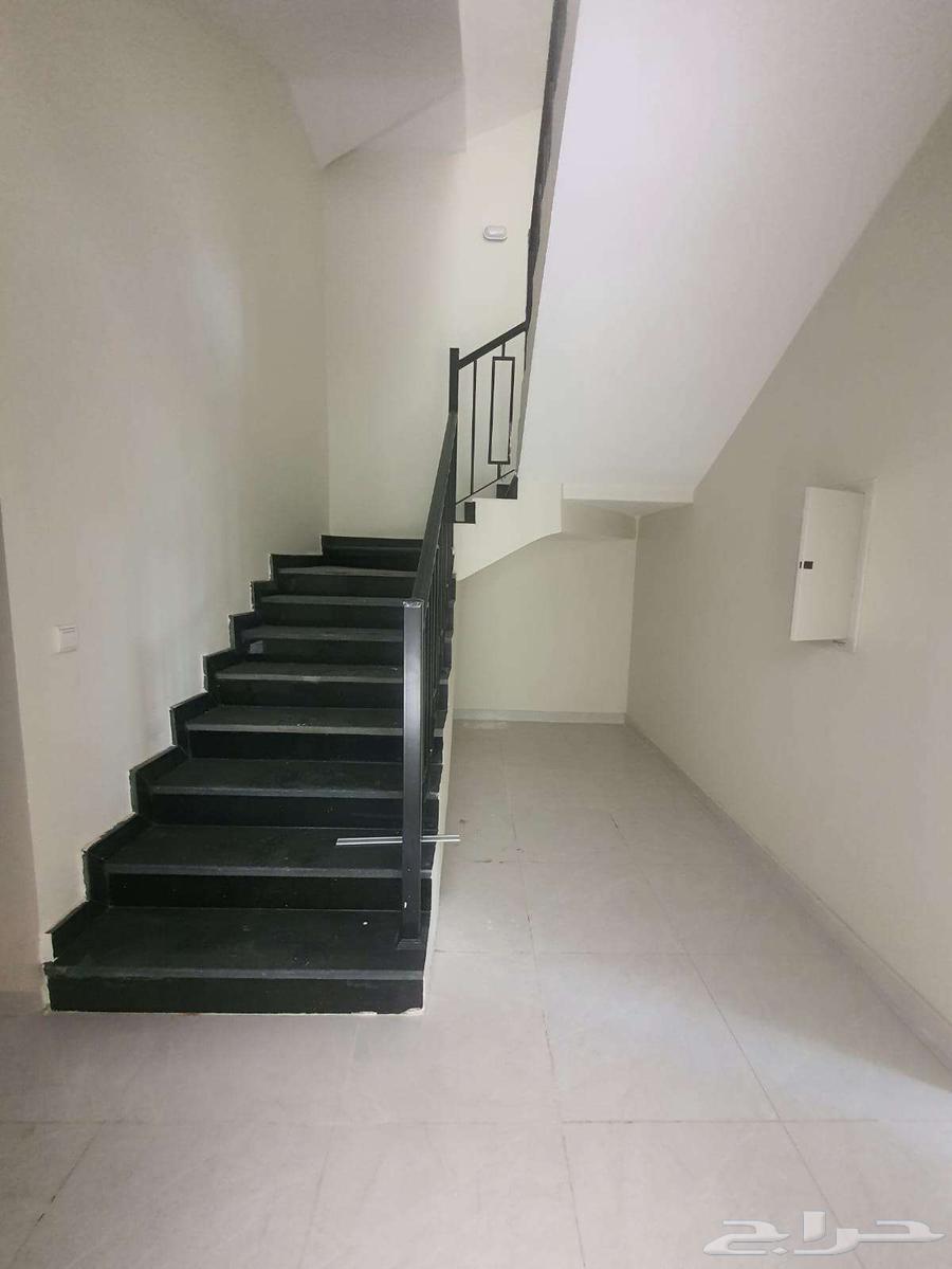 4 bedroom villa in Al Buhairah 4