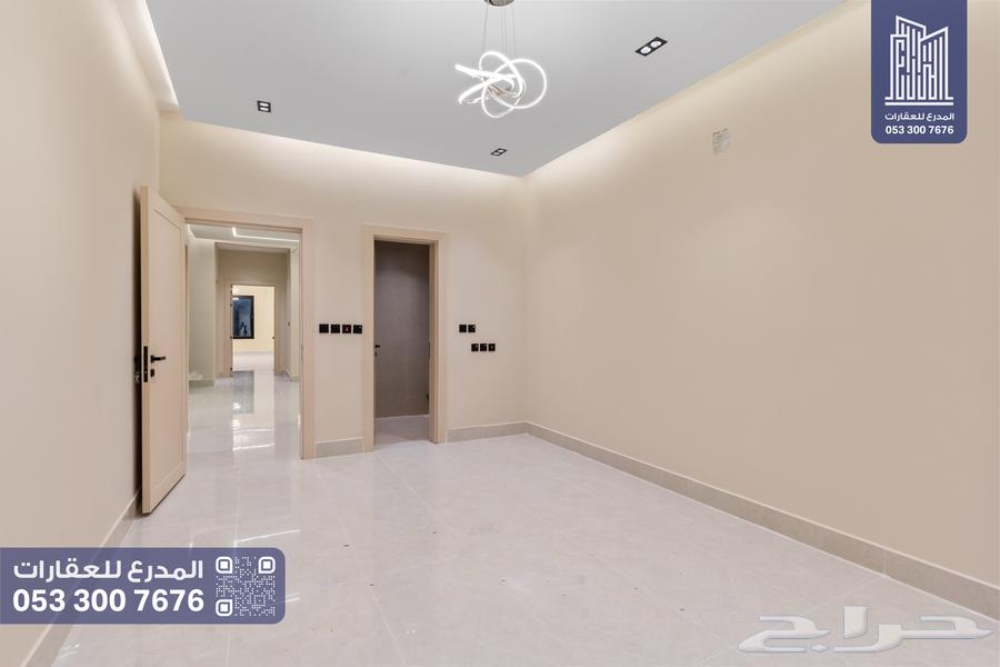 5 bedroom villa in Al Amwaj 9