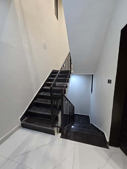 5 bedroom floor in Al Murjan 4