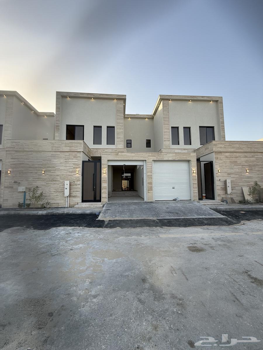 6 bedroom villa in Al Amwaj 2