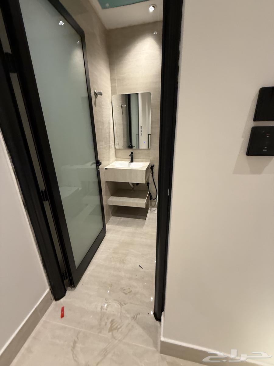 6 bedroom villa in Al Amwaj 14