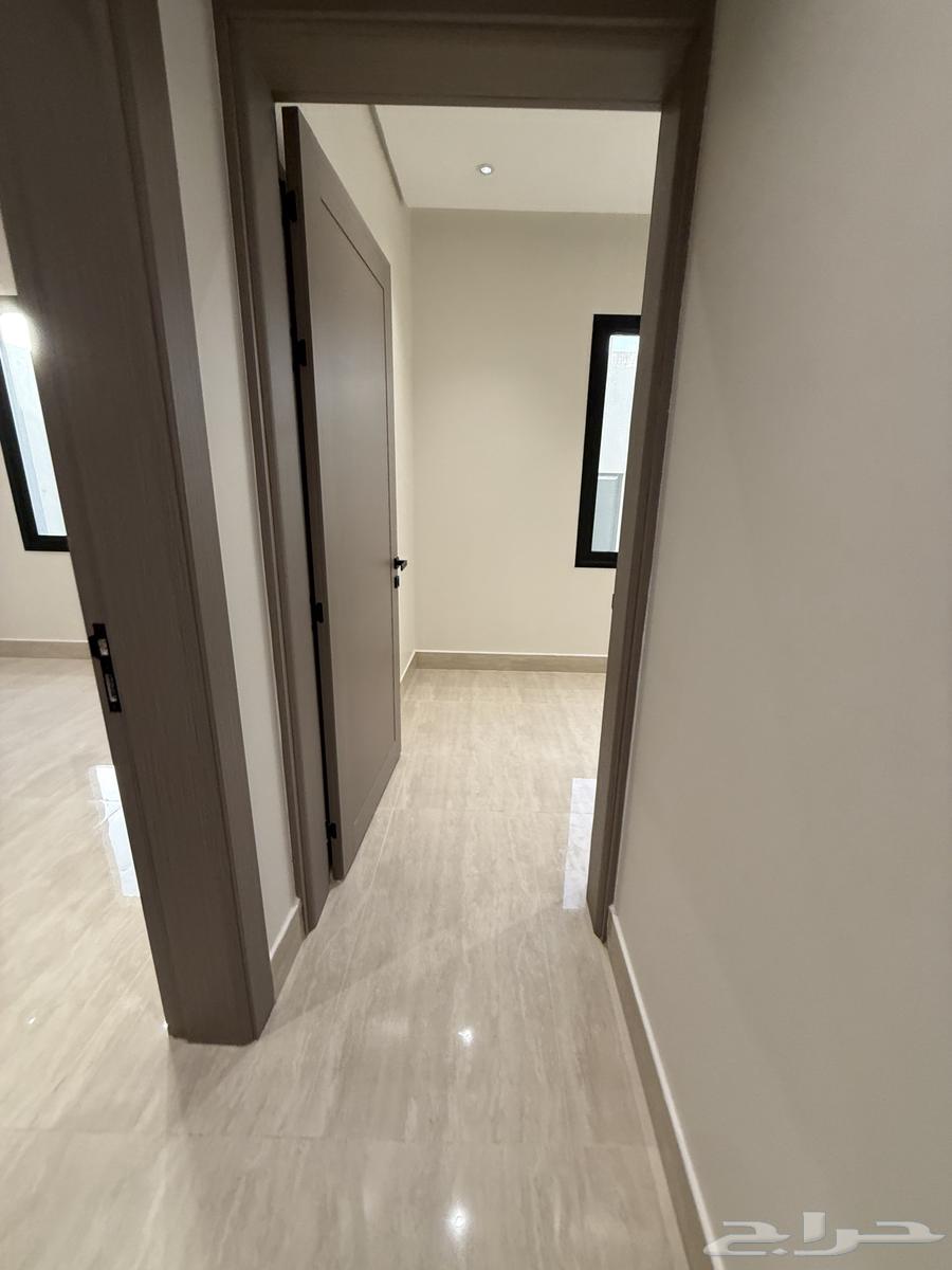 6 bedroom villa in Al Amwaj 19