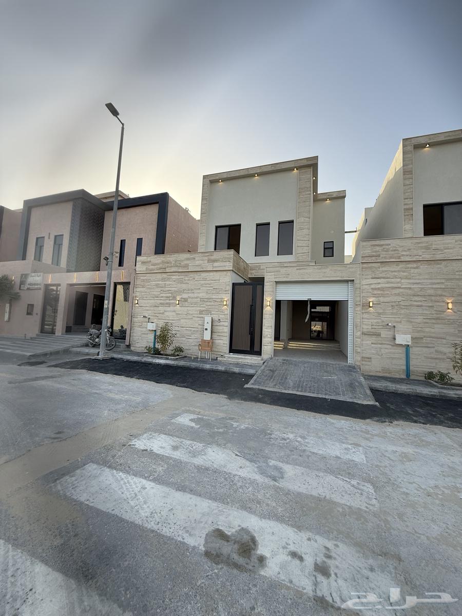 6 bedroom villa in Al Amwaj 3