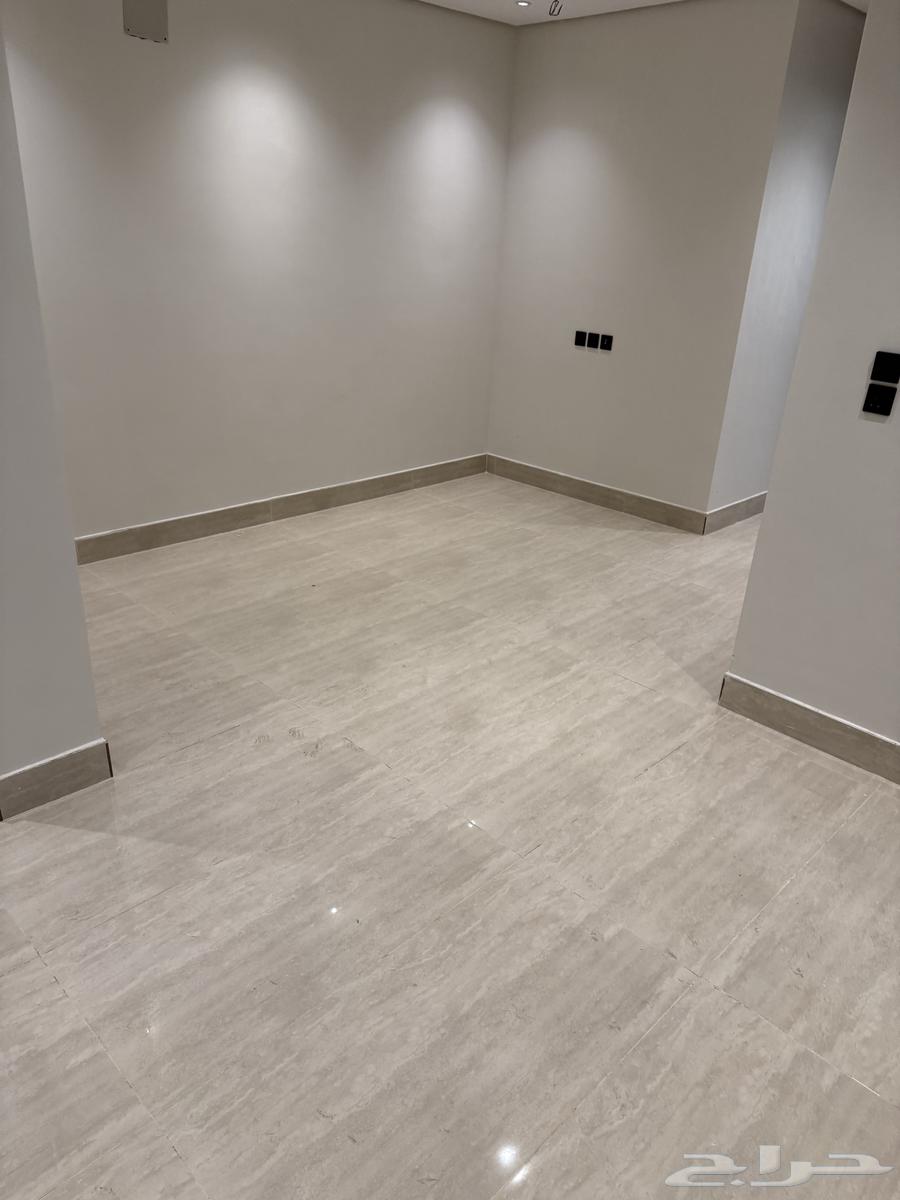 6 bedroom villa in Al Amwaj 4
