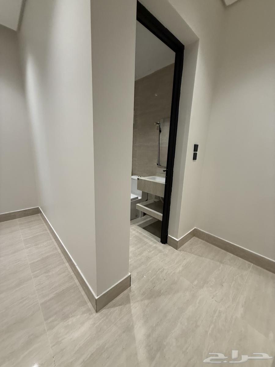 6 bedroom villa in Al Amwaj 6