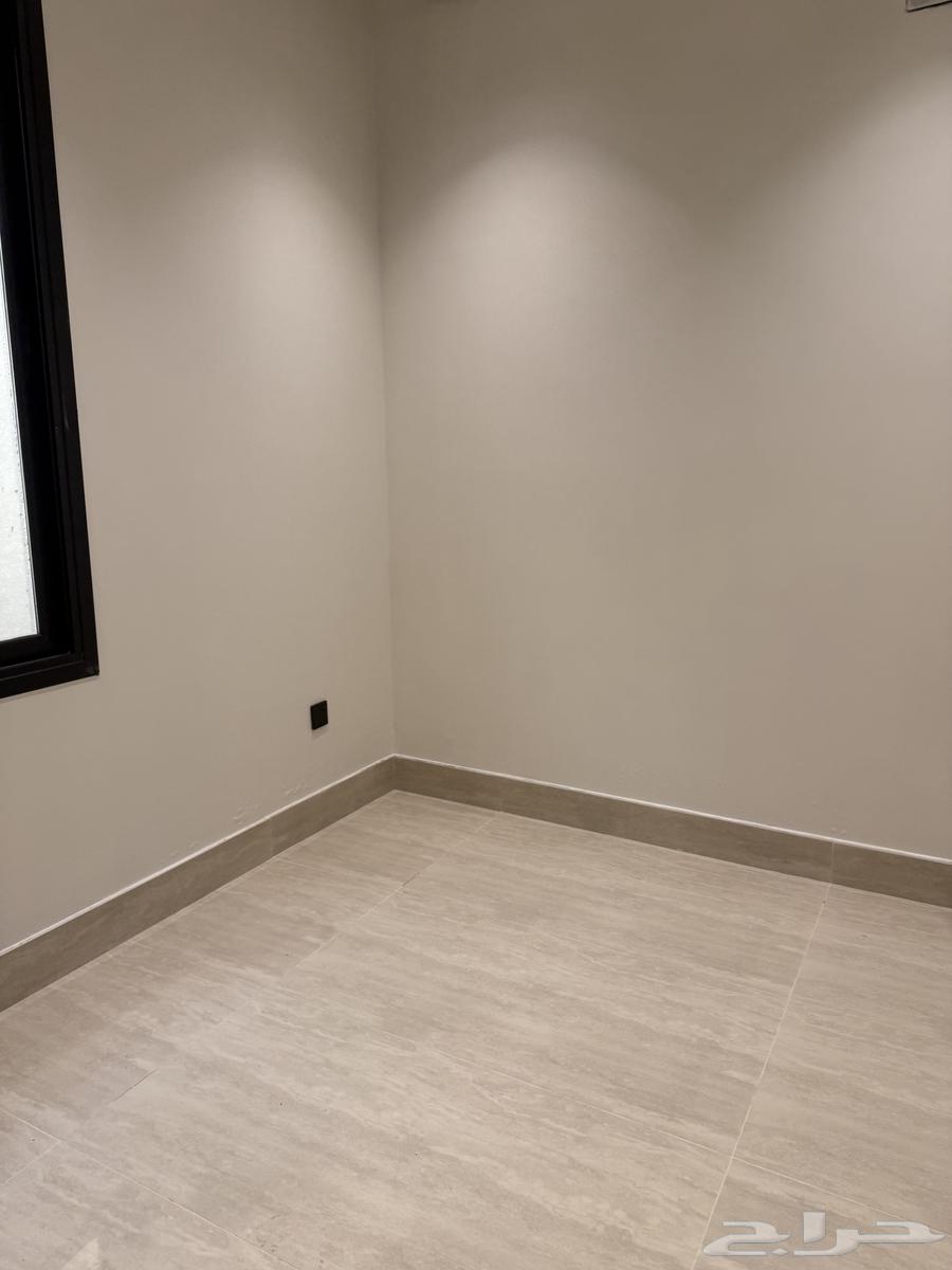 6 bedroom villa in Al Amwaj 10