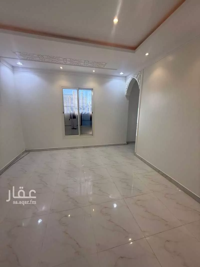 200 sqm building in Al Mahdiyyah 5