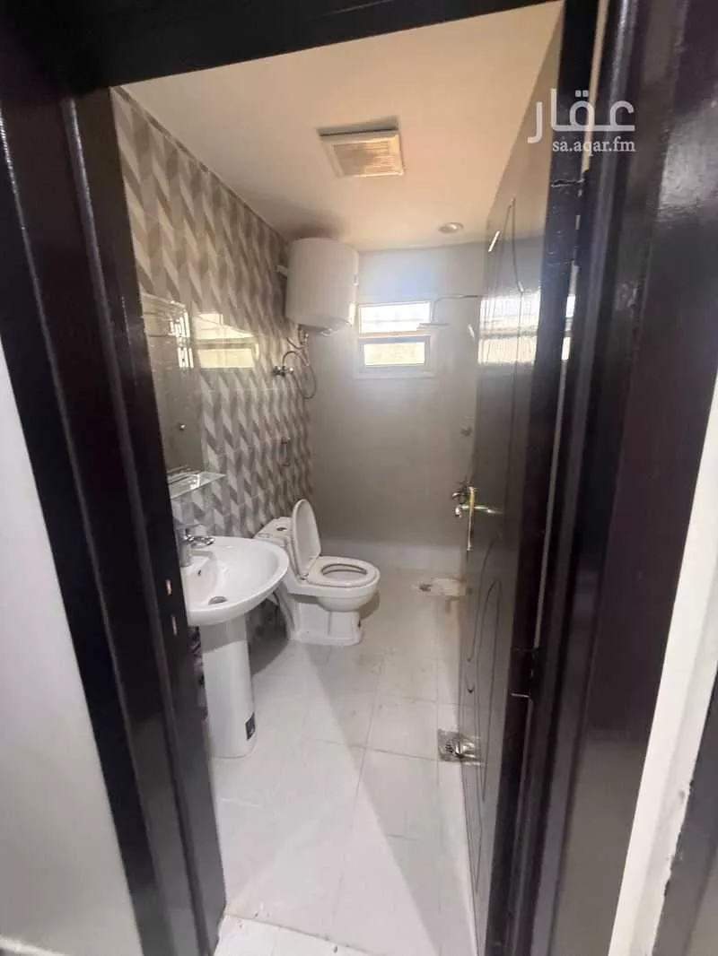 200 sqm building in Al Mahdiyyah 8