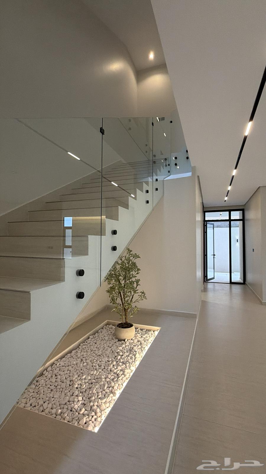6 bedroom villa in Al Shiraa 17