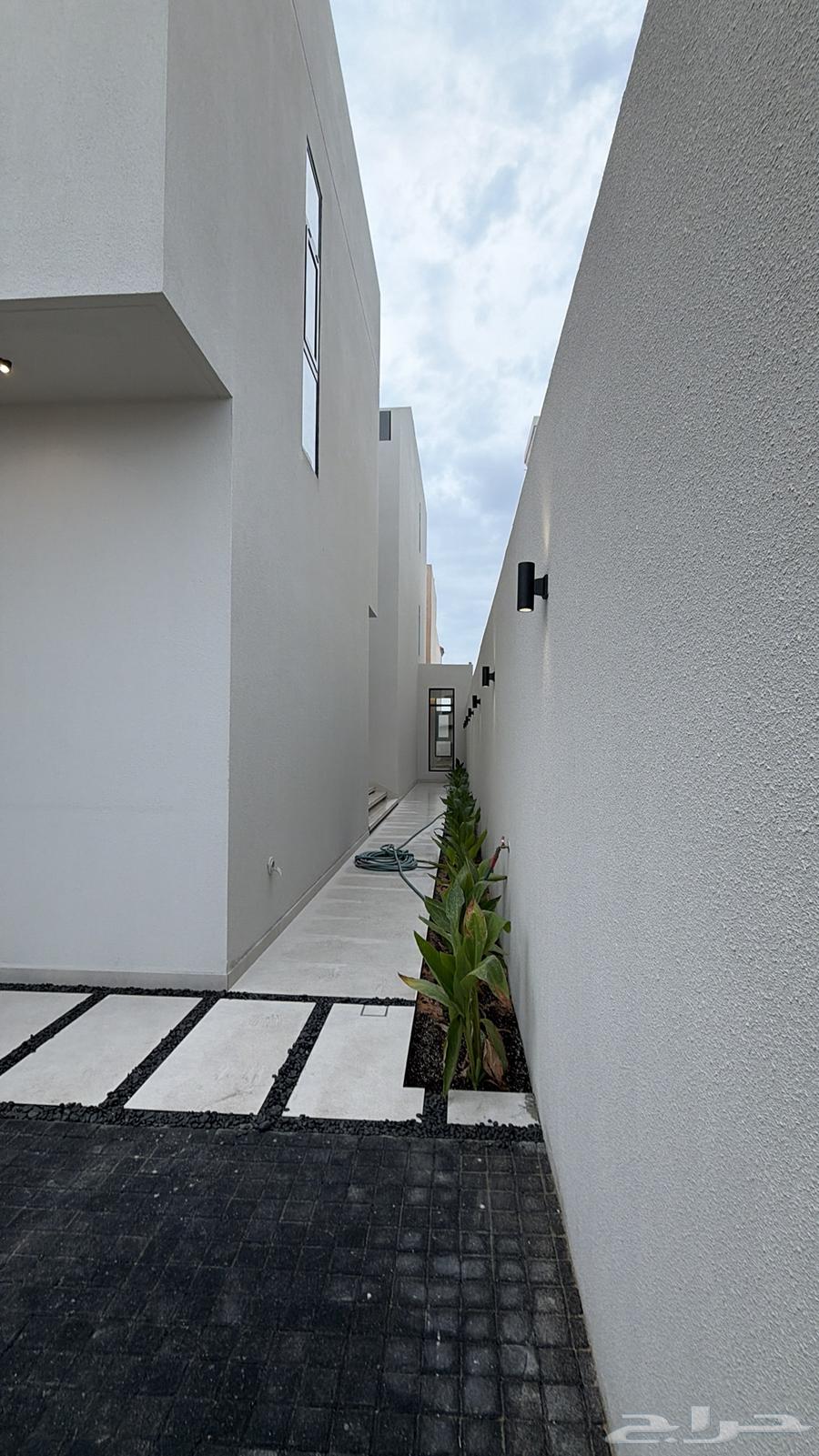6 bedroom villa in Al Shiraa 5