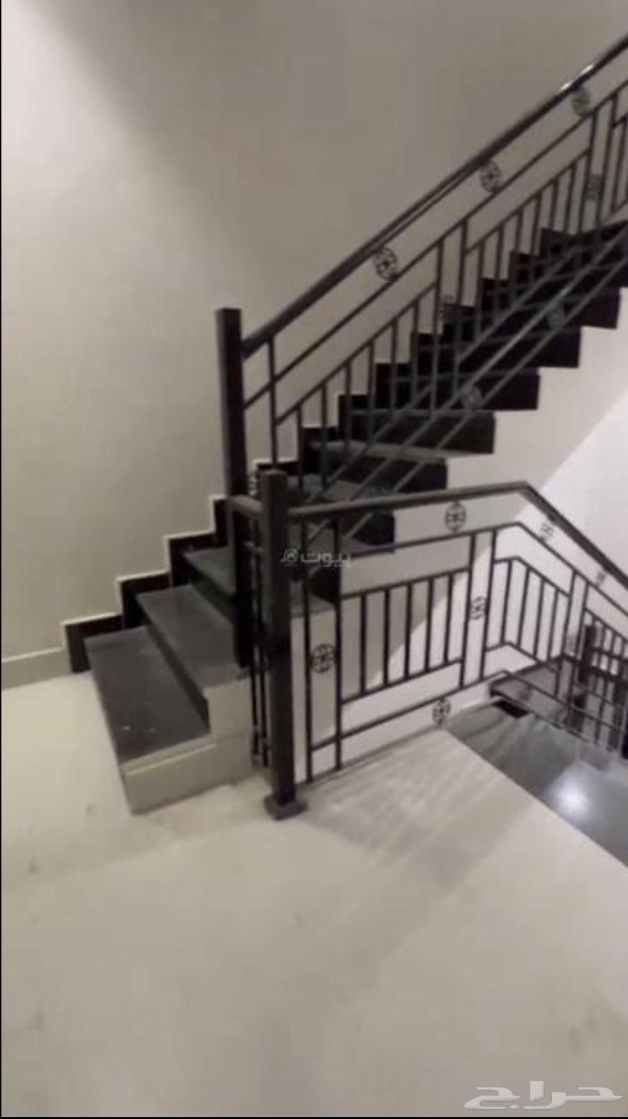 8 bedroom villa in Dahiat King Fahd 6