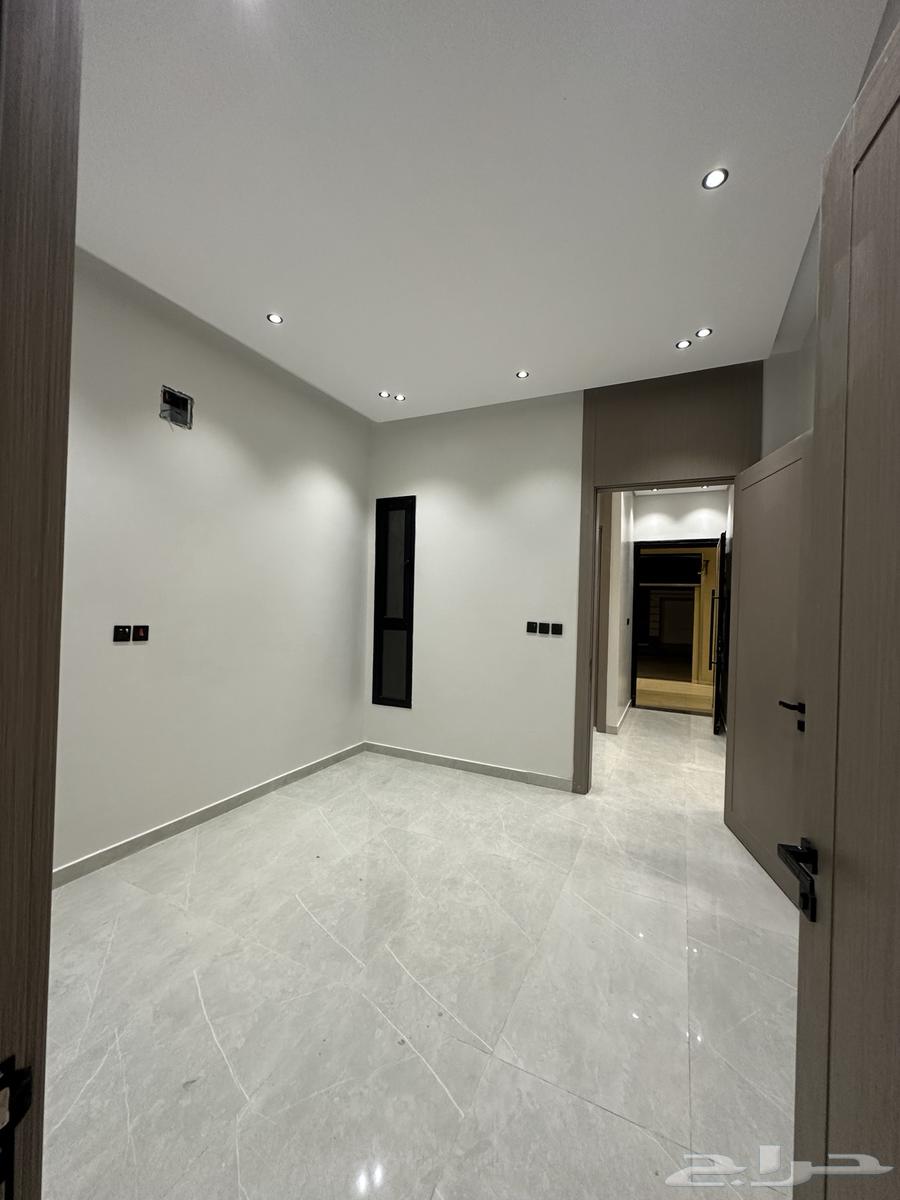 9 bedroom villa in Dahiat King Fahd 12
