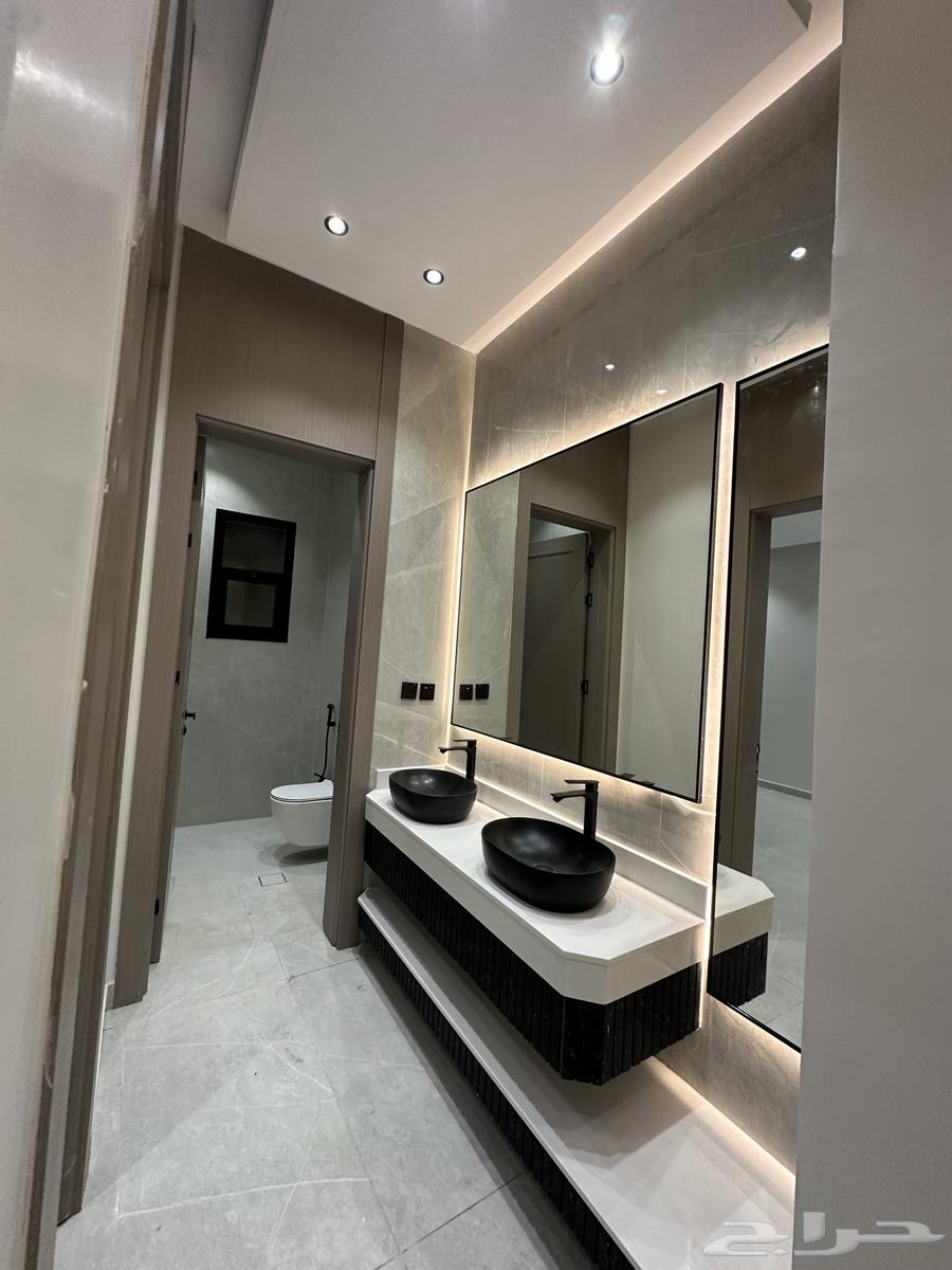9 bedroom villa in Dahiat King Fahd 15