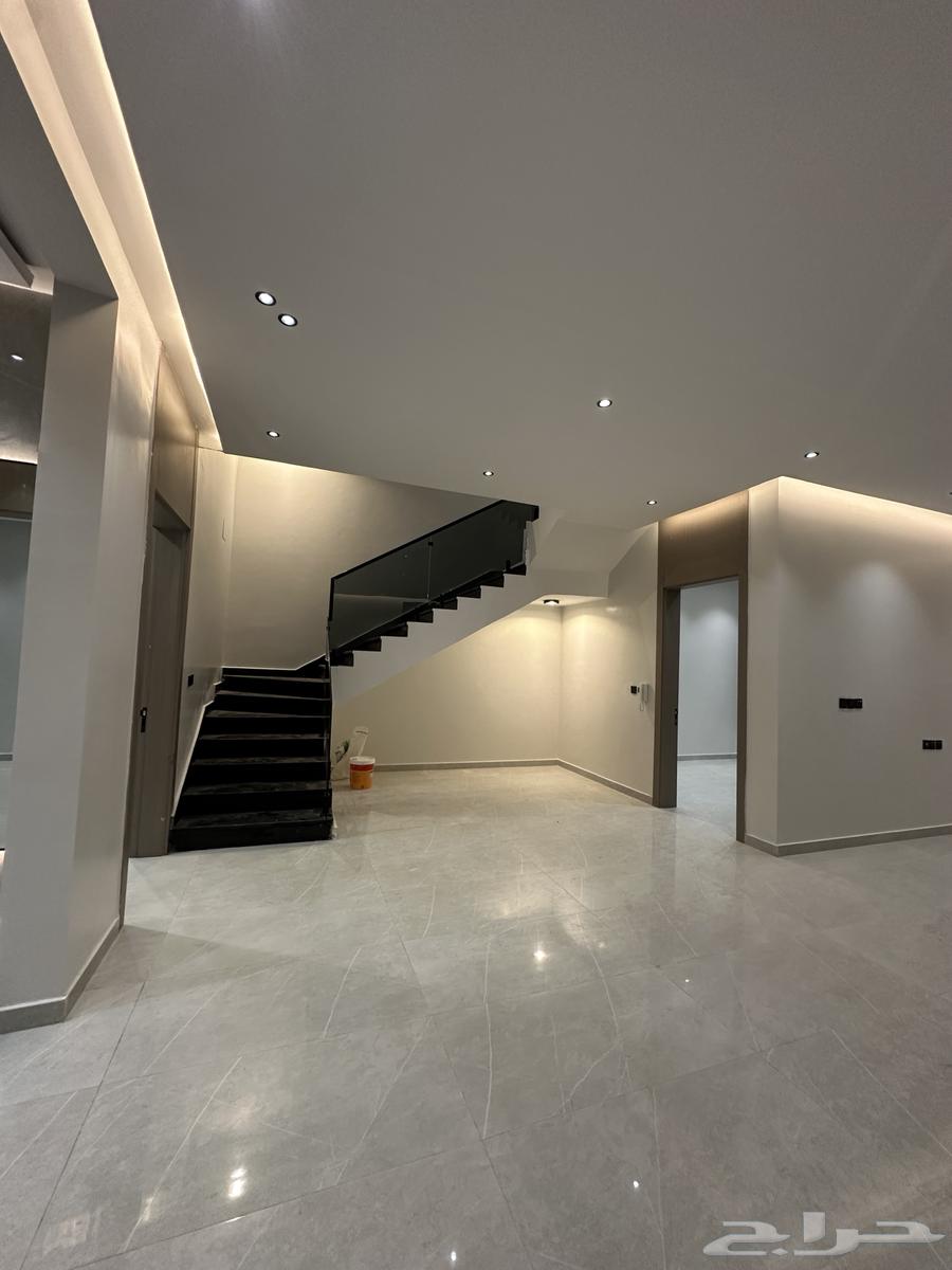 9 bedroom villa in Dahiat King Fahd 16